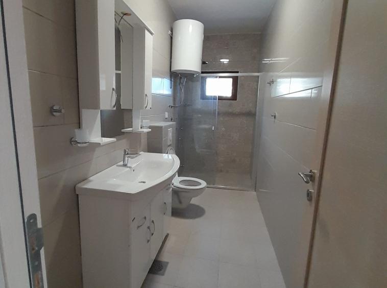 apartment-with-3-bedrooms-in-tivat-near-the-center