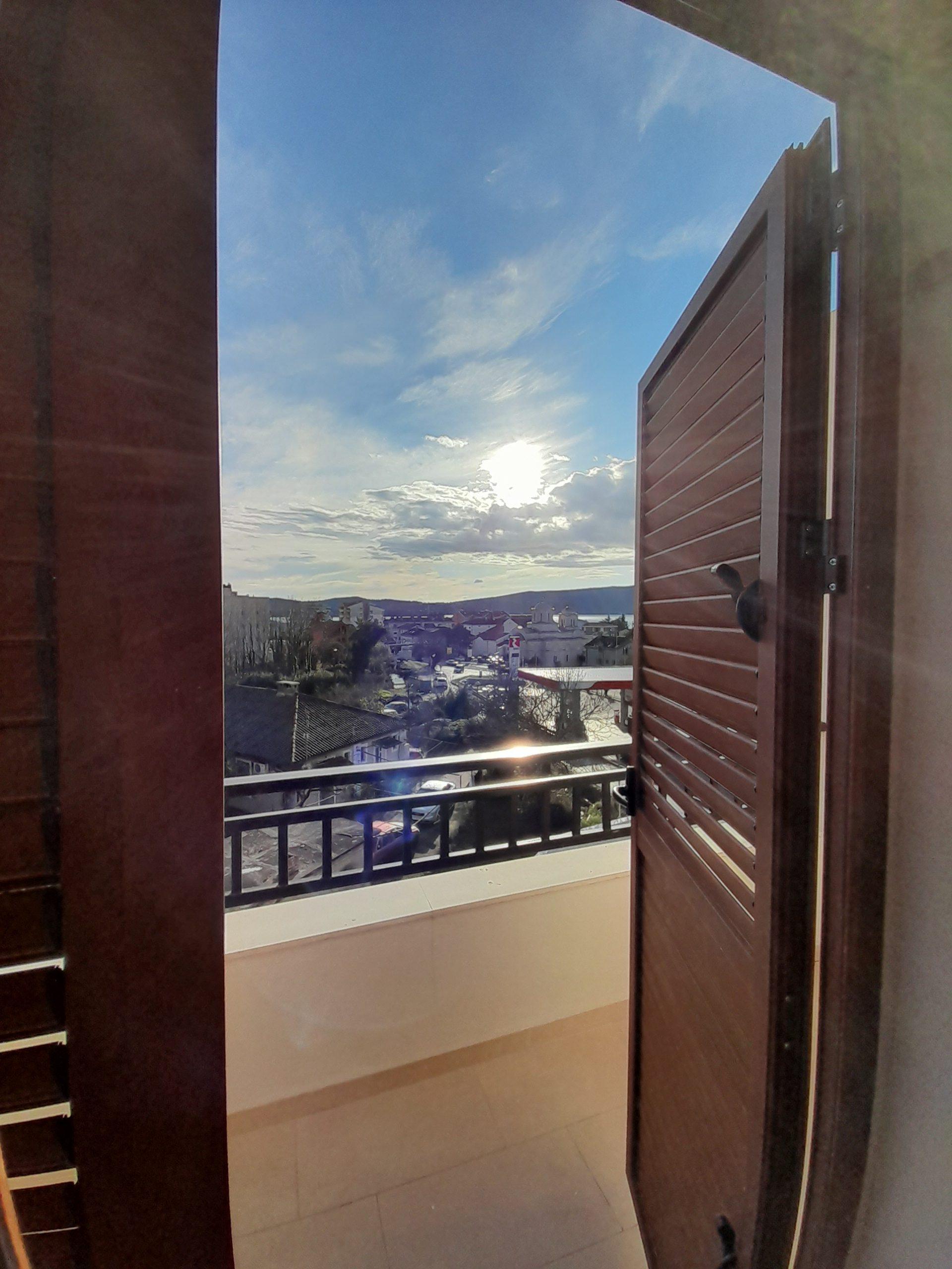 apartment-with-3-bedrooms-in-tivat-near-the-center