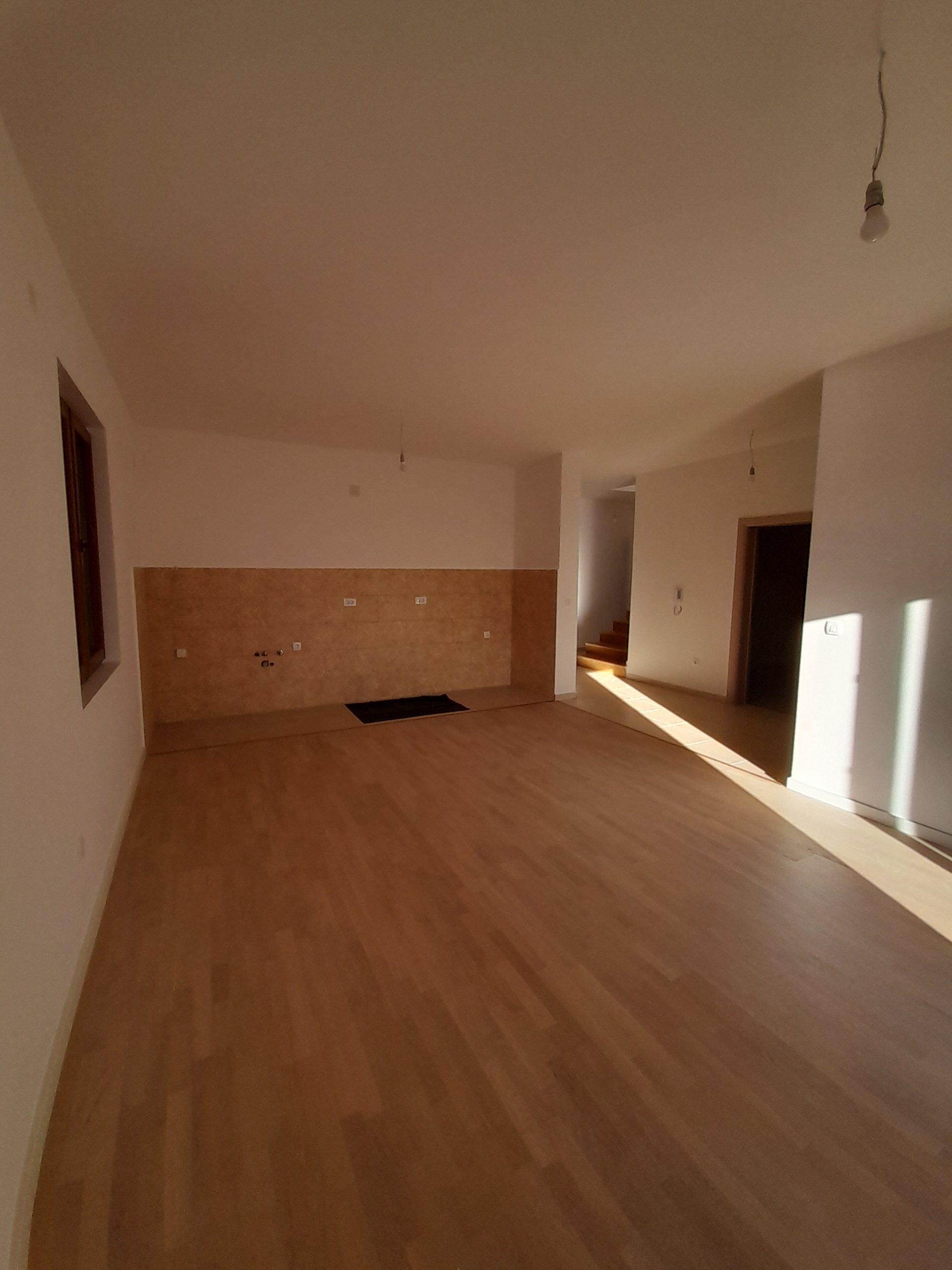 apartment-with-3-bedrooms-in-tivat-near-the-center