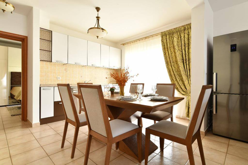 Сomfortable apartment with 3 bedrooms in Becici