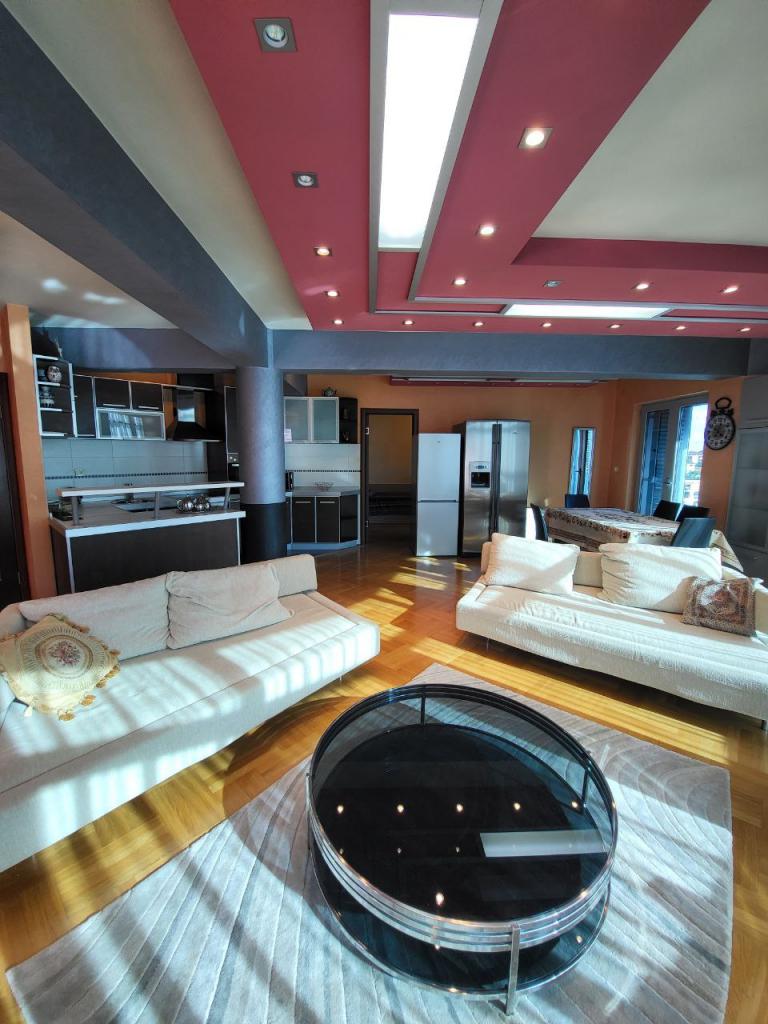 Family apartment with 3 bedrooms in Budva