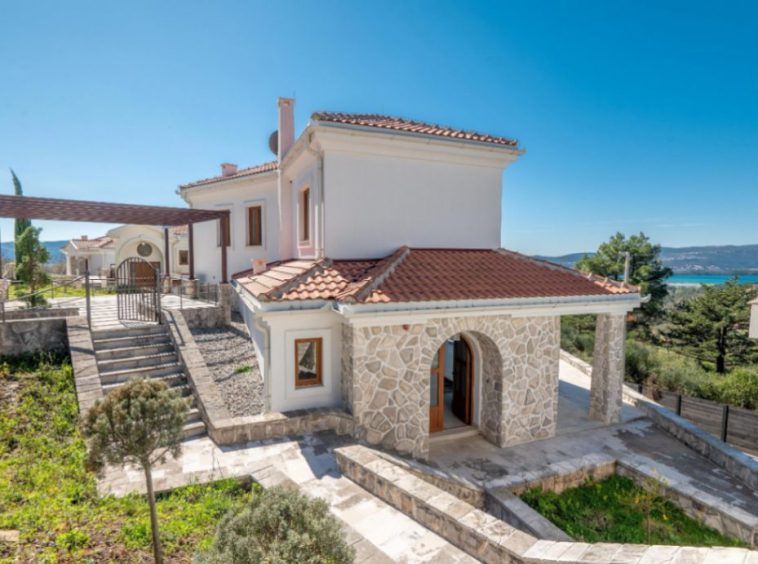 kotor house for sale