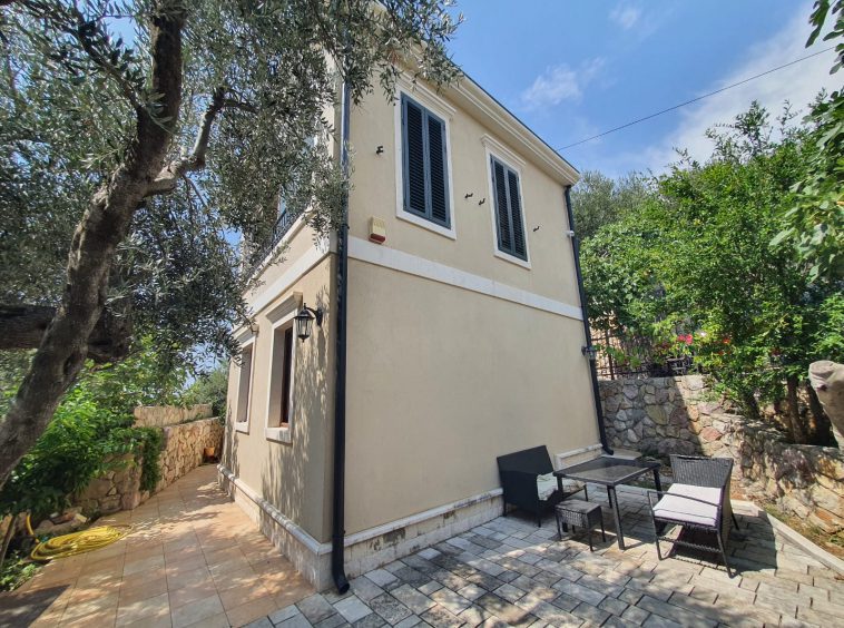 buy house montenegro