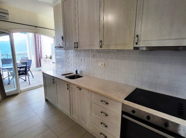 herceg novi apartments for sale