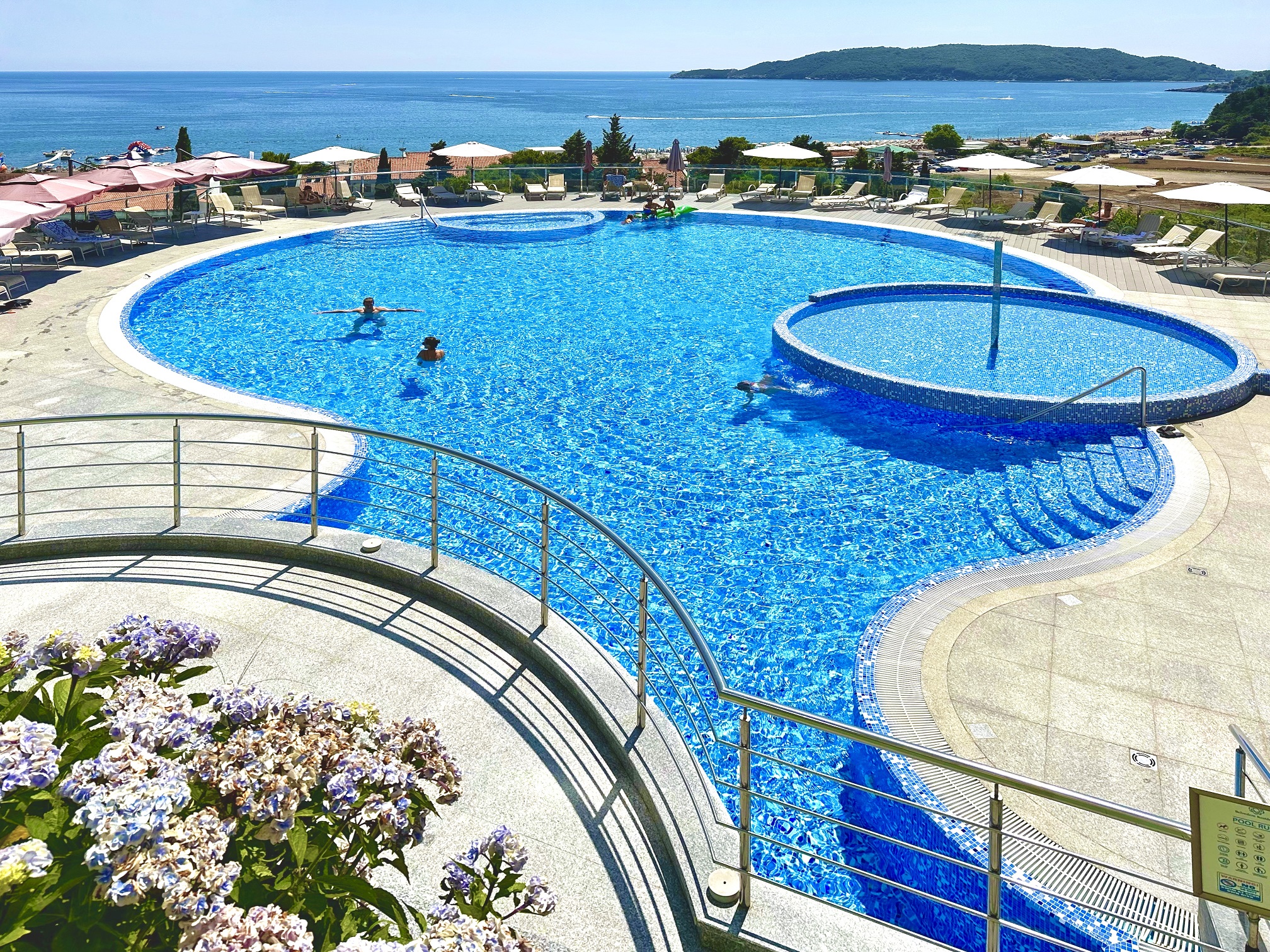 buy apartment in Becici