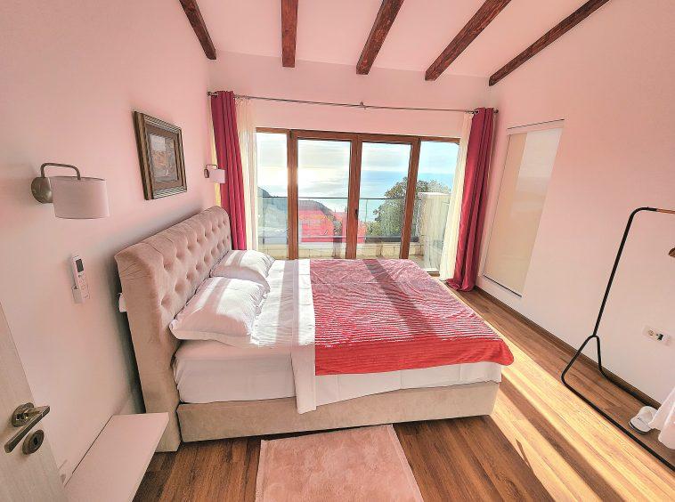 rent a villa in montenegro