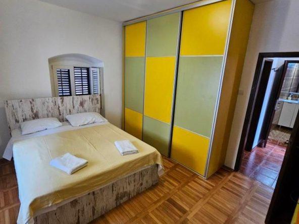 buy house in kotor