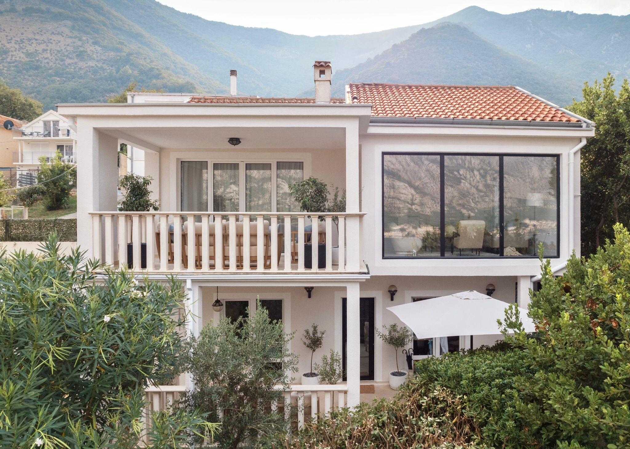 villa for sale in kotor