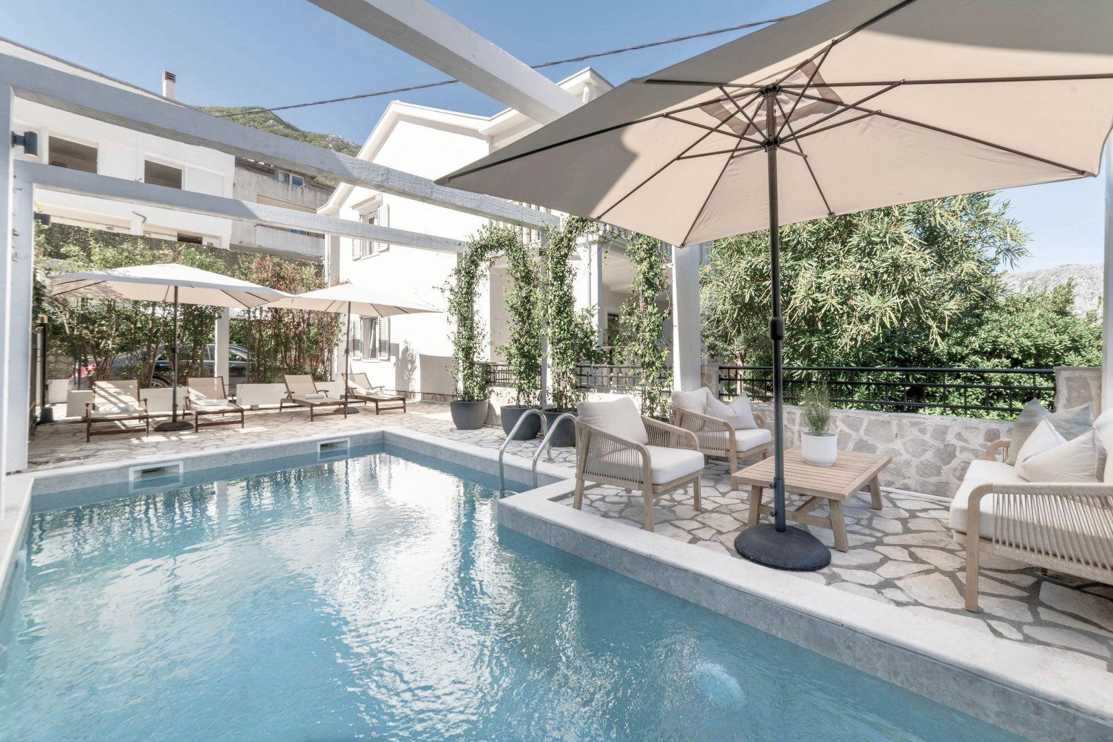 villa for sale in kotor