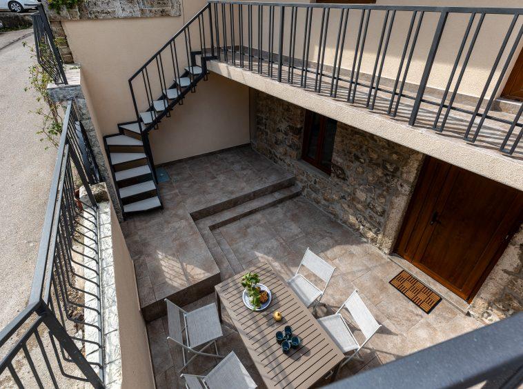 buy villa in Kotor