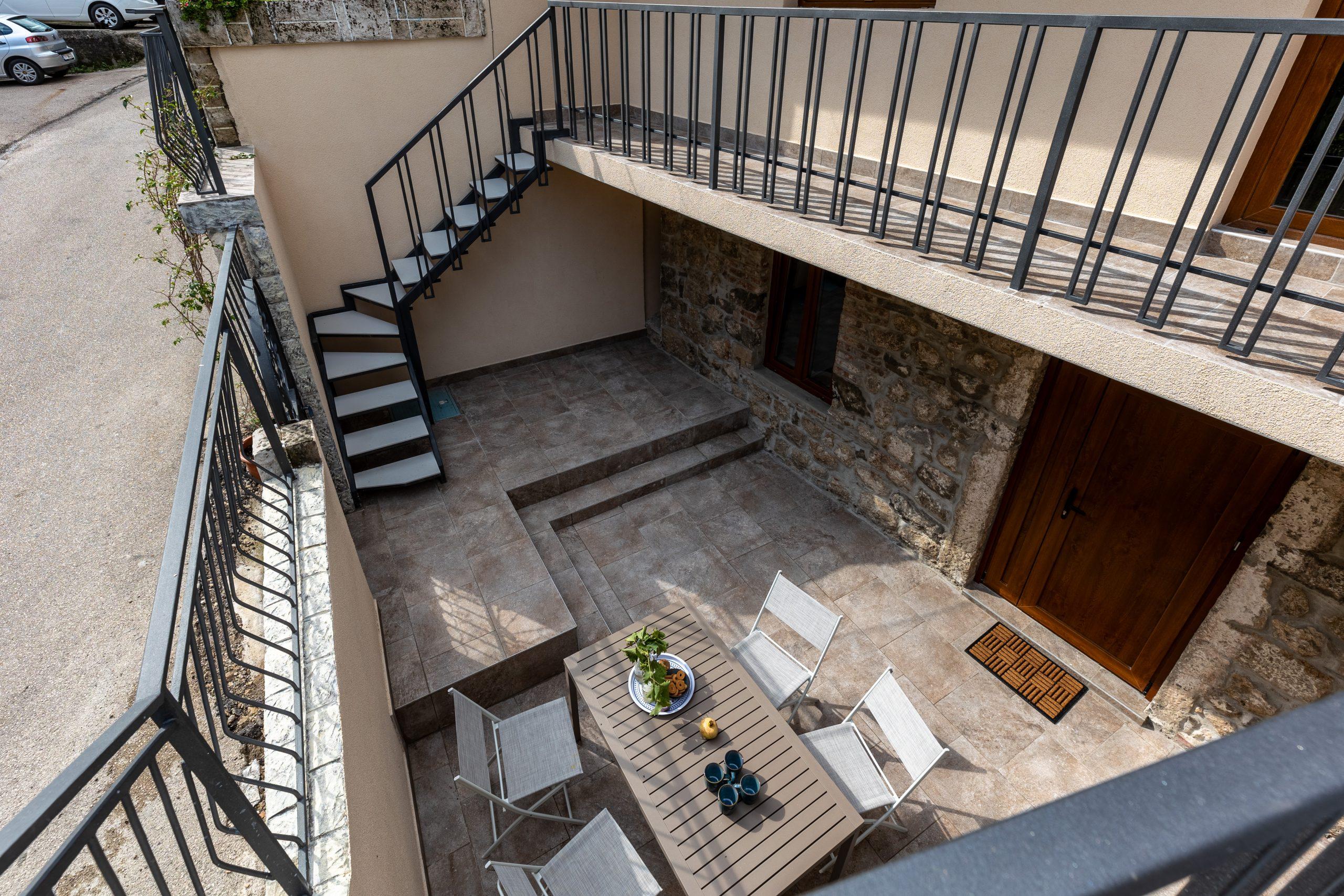 buy villa in Kotor